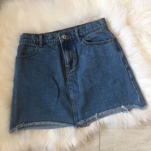 FINAL DAY! 🥳 Brandy Melville/JOHN GALT skirt